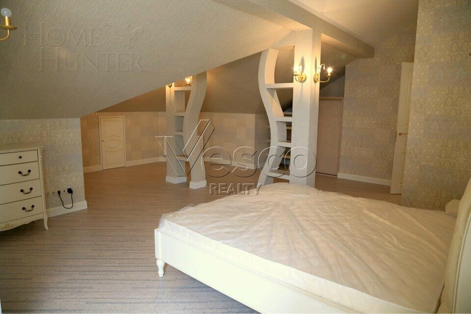 2-этажный коттедж 650 м² с отделкой