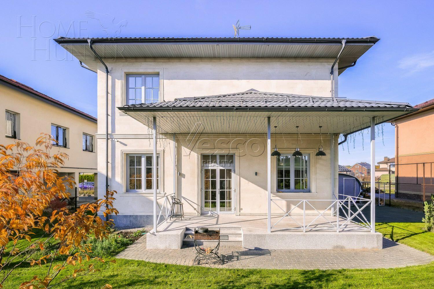 2-этажный коттедж 200 м² с отделкой