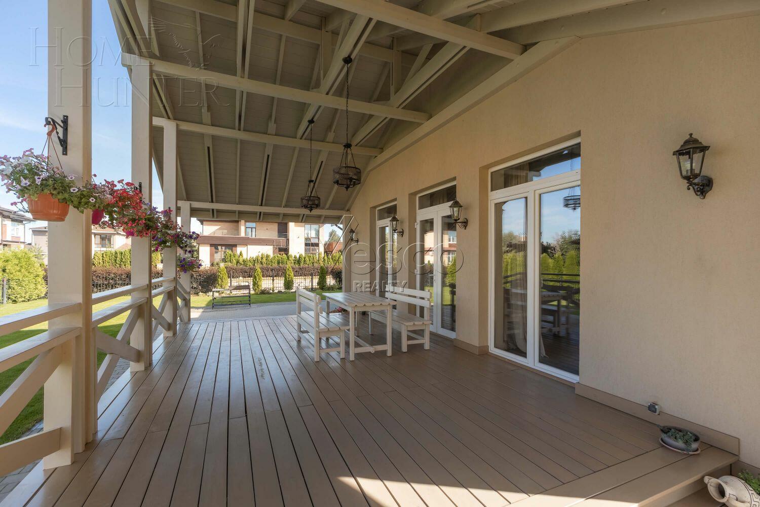 3-этажный коттедж 480 м² с отделкой