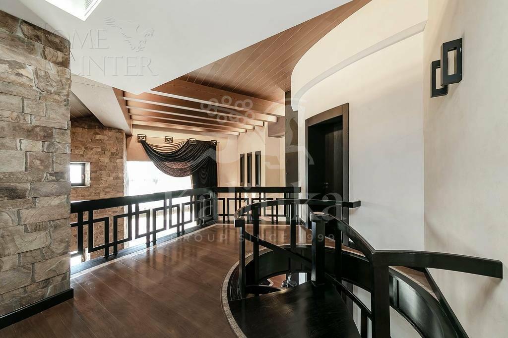 3-этажный коттедж 2 000 м² с отделкой