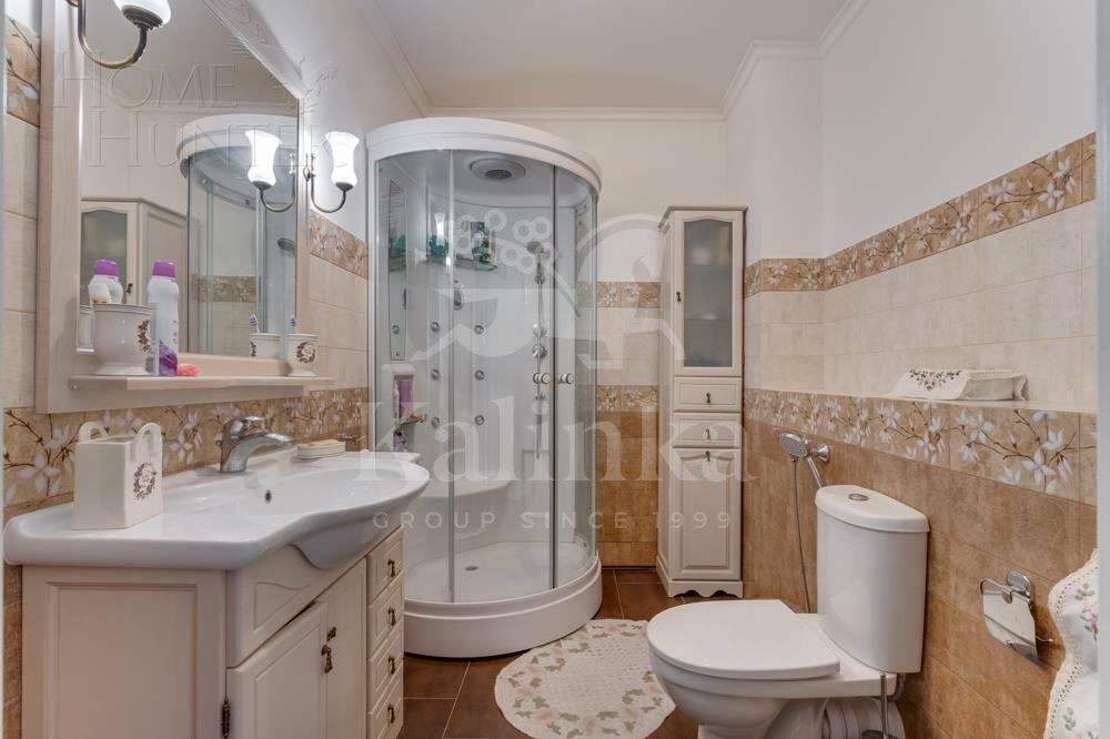 2-этажный коттедж 200 м² с отделкой