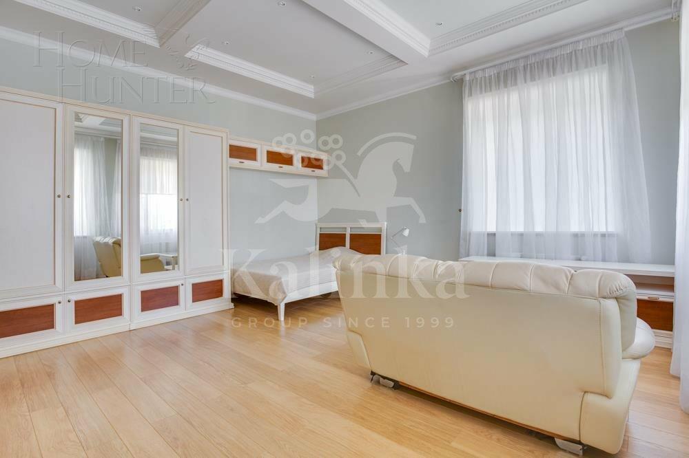 2-этажный коттедж 700 м² с отделкой