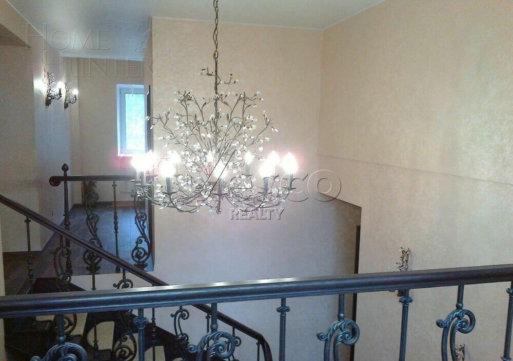 2-этажный коттедж 360 м² с отделкой