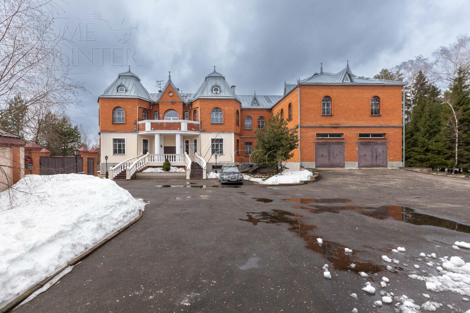 2-этажный коттедж 1 500 м² с отделкой