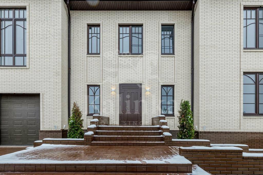 2-этажный коттедж 630 м² с отделкой