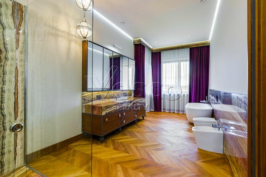 2-этажный коттедж 989.7 м² с отделкой