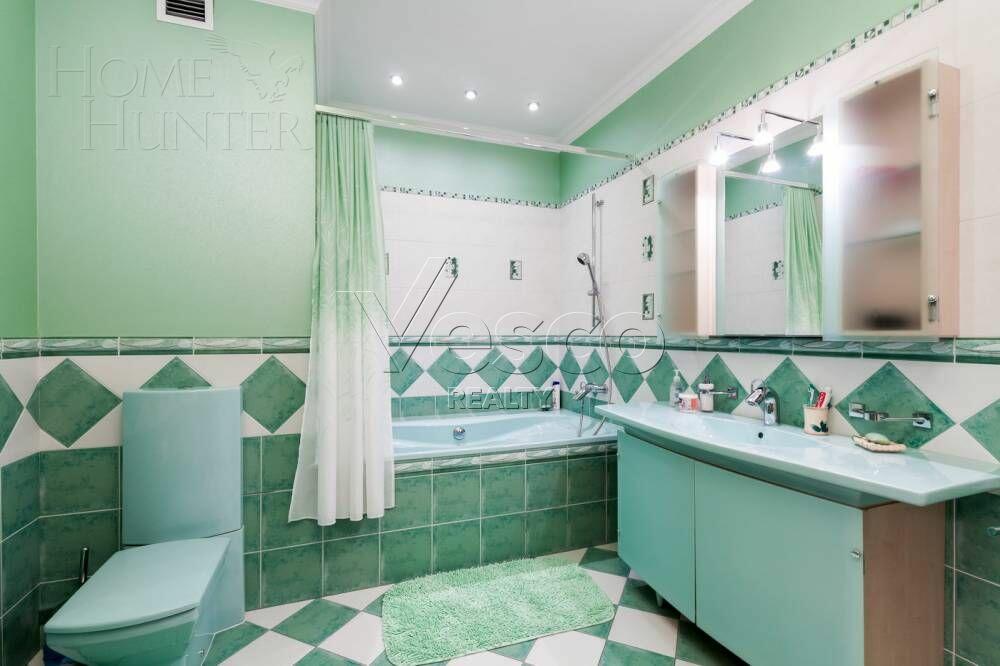 2-этажный коттедж 1 460 м² с отделкой