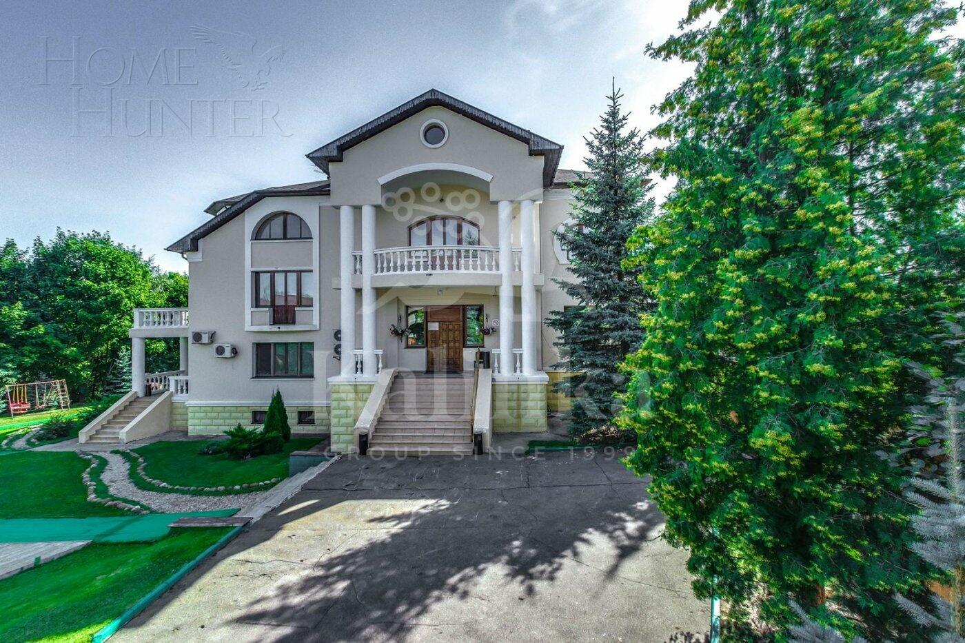 2-этажный коттедж 1 350 м² с отделкой