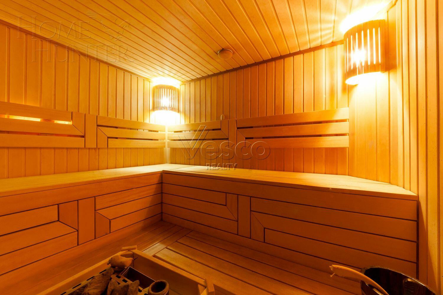 4-УРОВНЕВЫЙ ТАУНХАУС С ОТДЕЛКОЙ 610 М² НА 1 ЭТАЖЕ