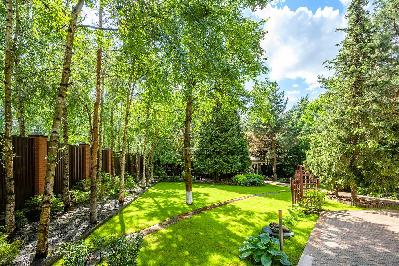 2-этажный коттедж 765 м² с отделкой