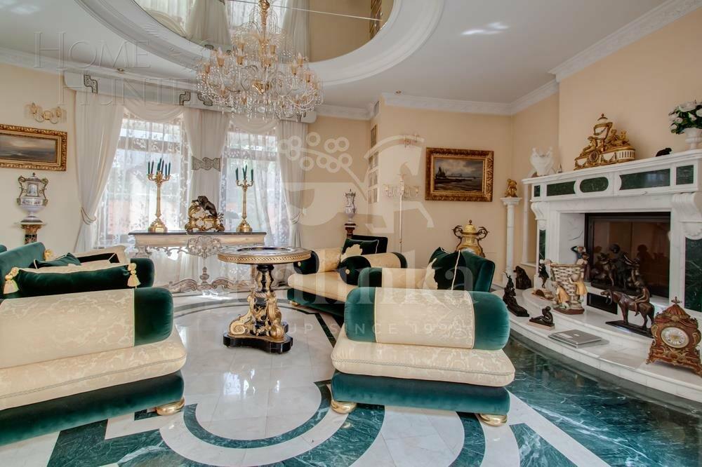 4-этажный коттедж 1 352 м² с отделкой