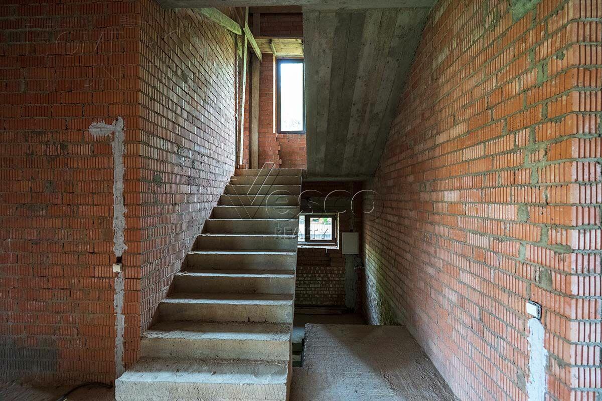 2-этажный коттедж 321 м² без отделки