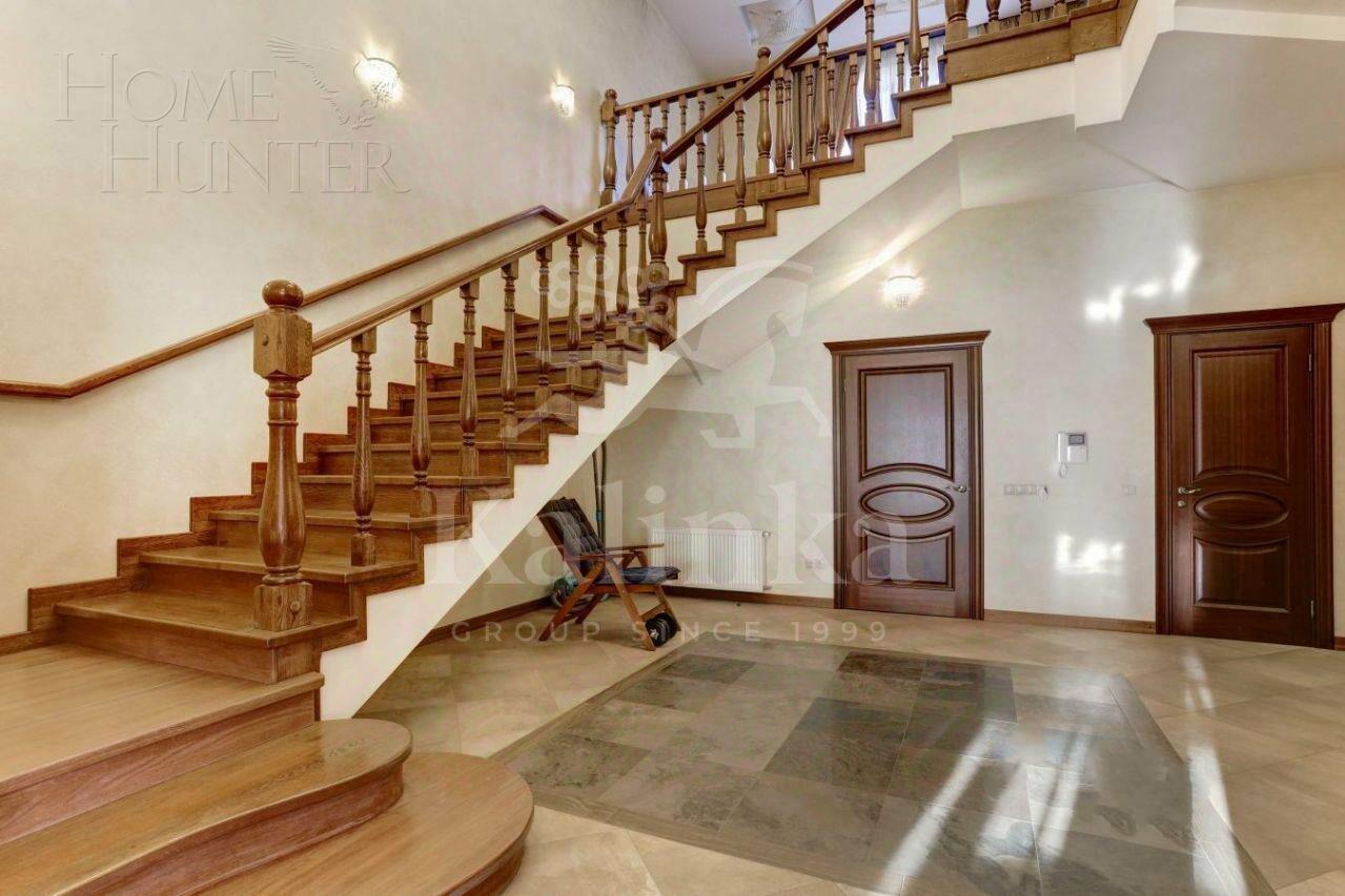 2-этажный коттедж 500 м² с отделкой
