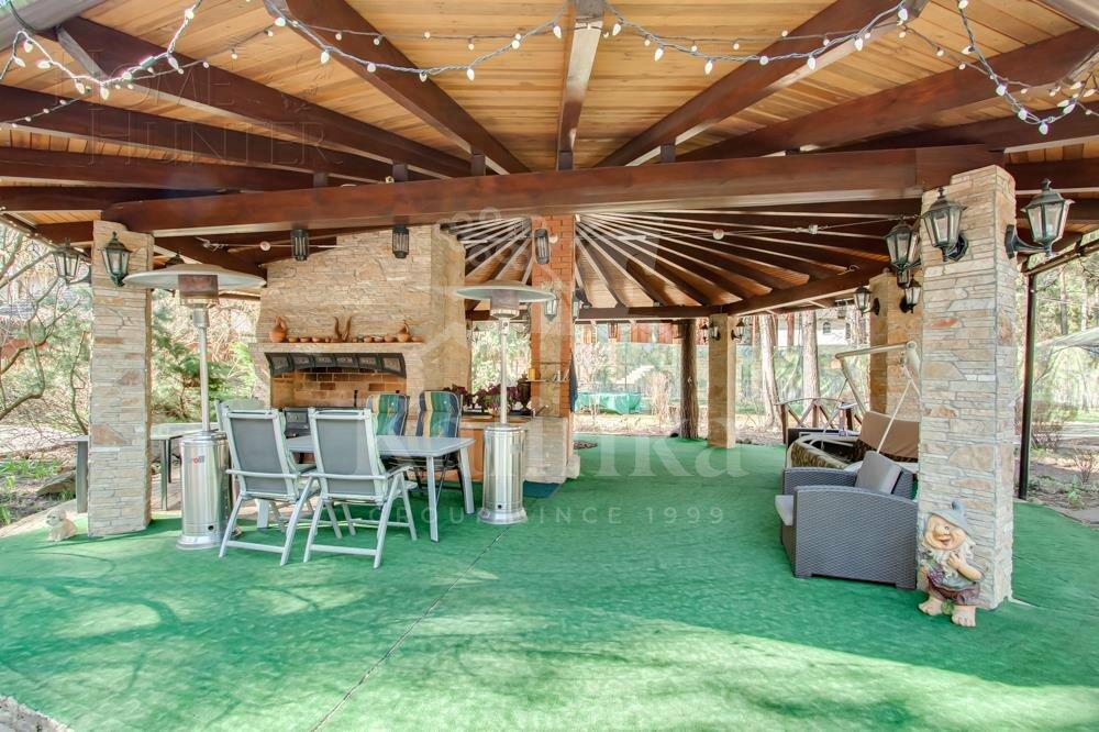 4-этажный коттедж 1 352 м² с отделкой