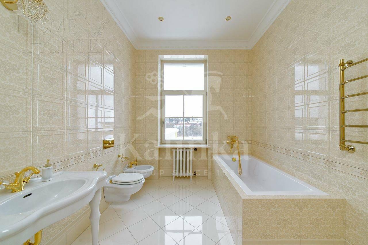 2-этажный коттедж 3 000 м² с отделкой