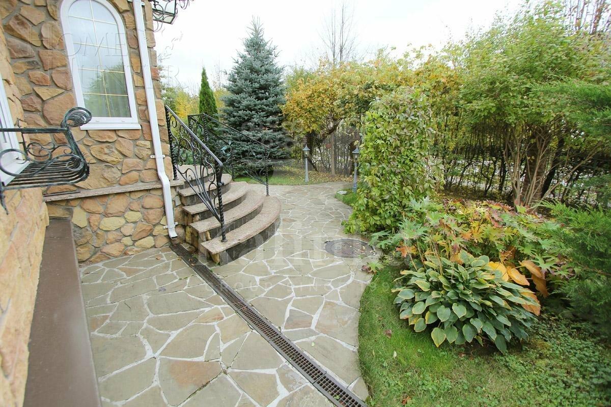 2-этажный коттедж 300 м² с отделкой