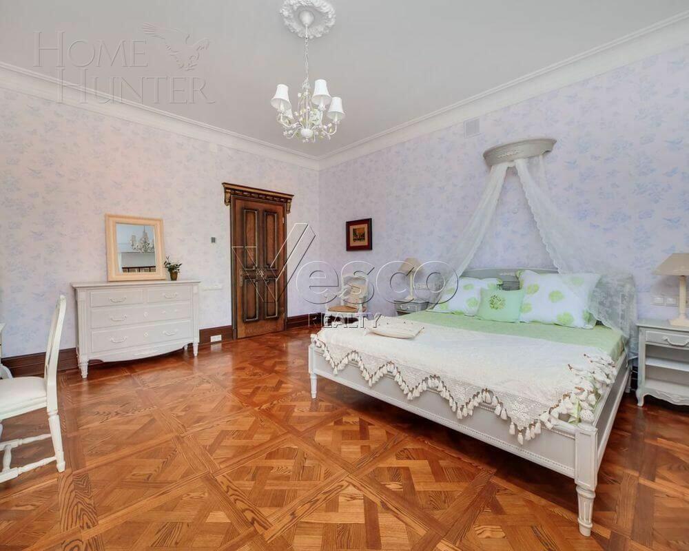 3-этажный коттедж 1 450 м² с отделкой