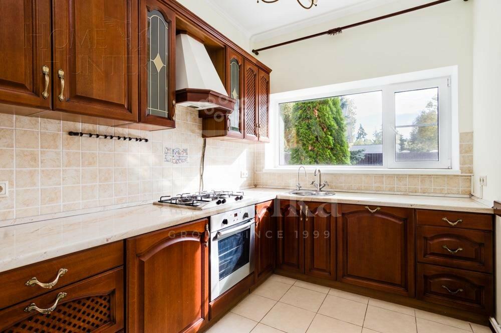 2-этажный коттедж 200 м² с отделкой