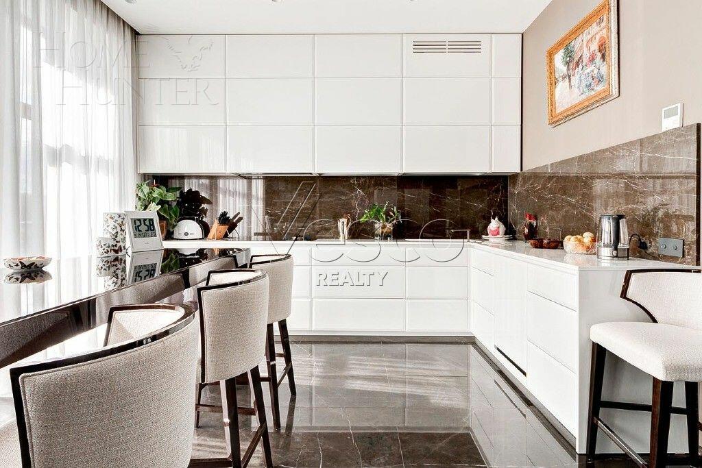 2-этажный коттедж 438 м² с отделкой