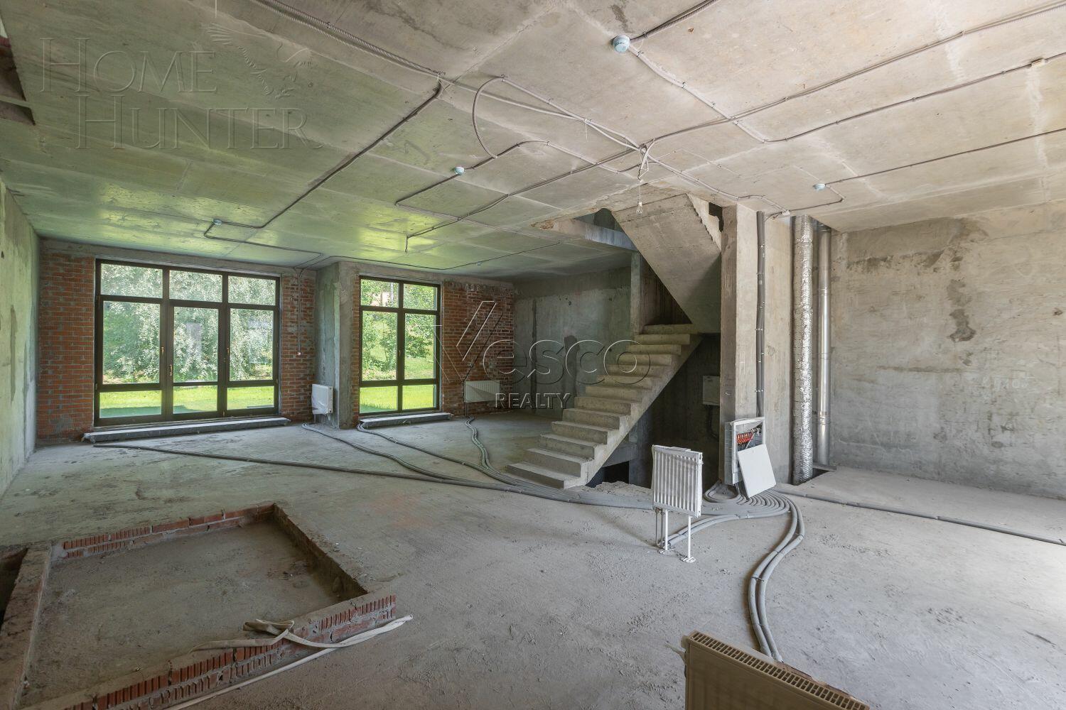 4-УРОВНЕВЫЙ ТАУНХАУС БЕЗ ОТДЕЛКИ 415 М² НА 1 ЭТАЖЕ