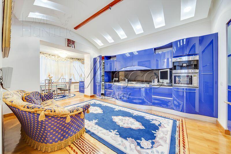 2-этажный коттедж 900 м² с отделкой