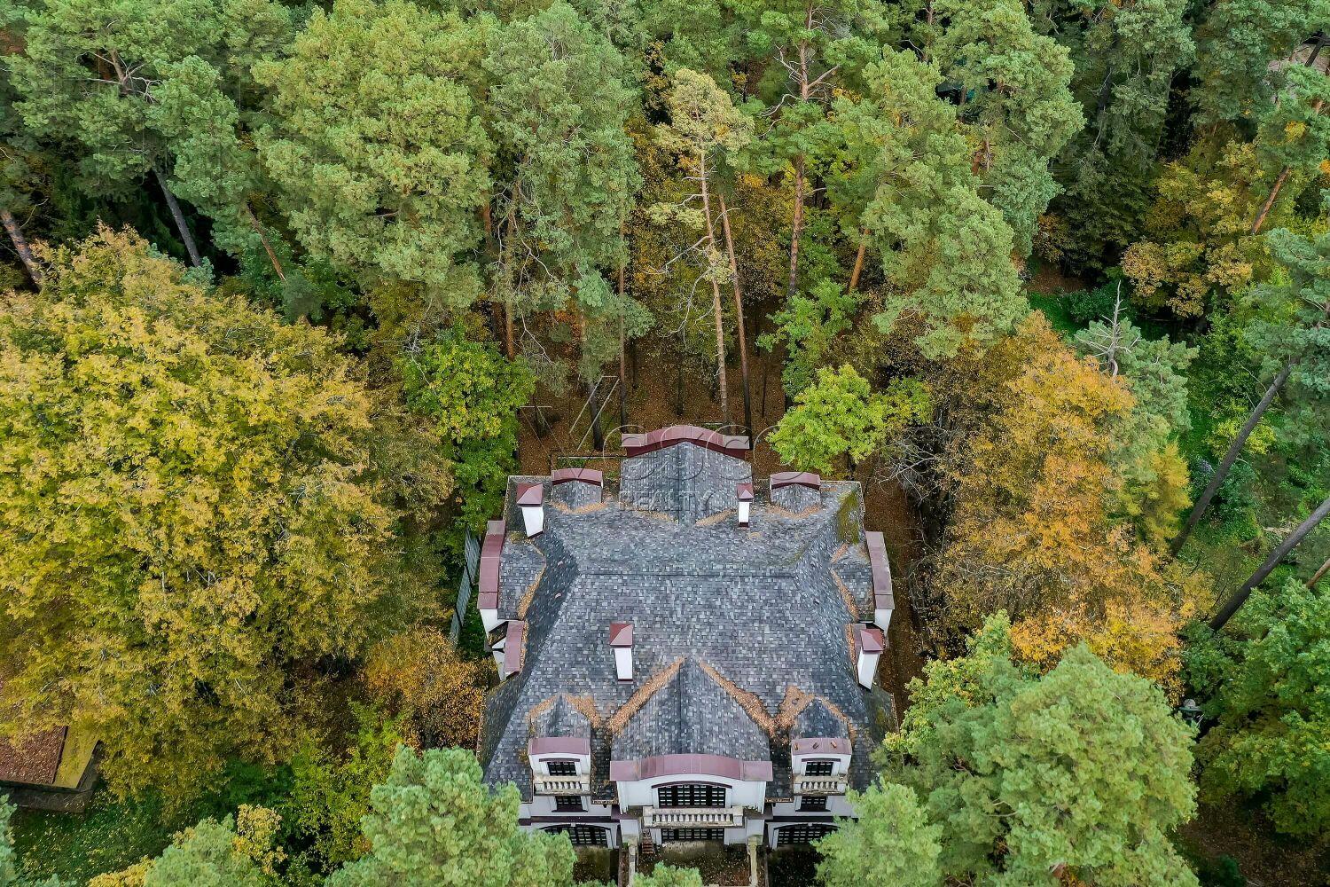 2-этажный коттедж 900 м² без отделки