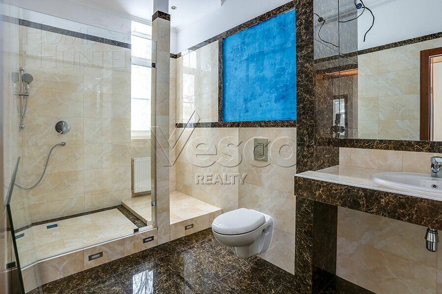 2-этажный коттедж 342 м² с отделкой