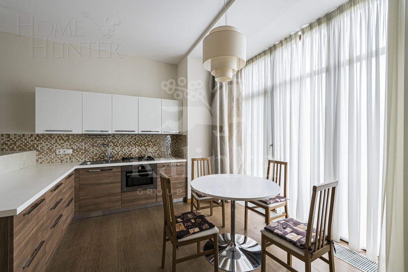 2-этажный таунхаус 380 м² с отделкой