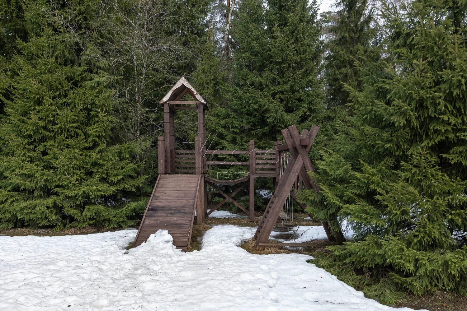 2-этажный коттедж 1 500 м² с отделкой