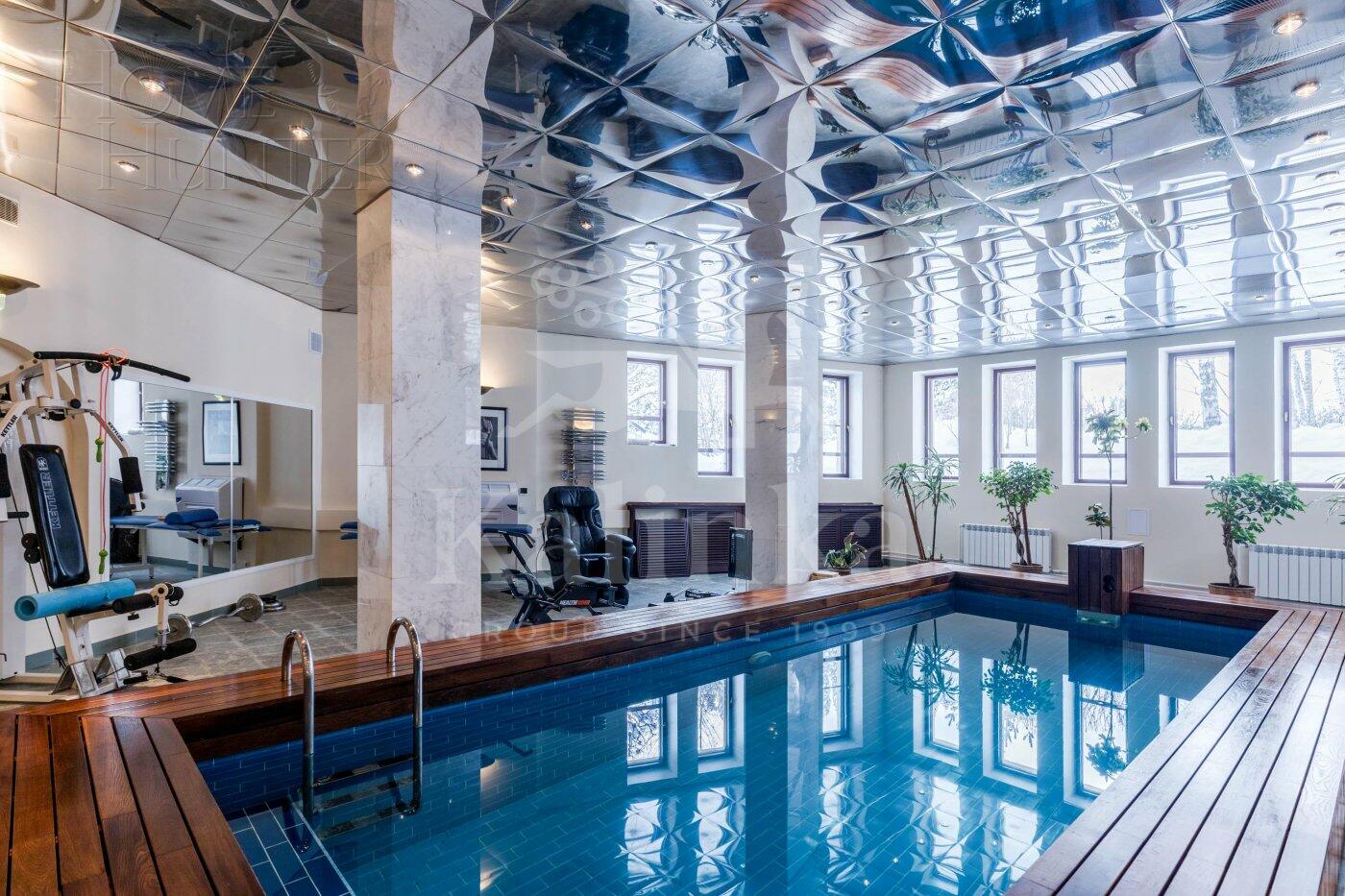 2-этажный коттедж 750 м² с отделкой