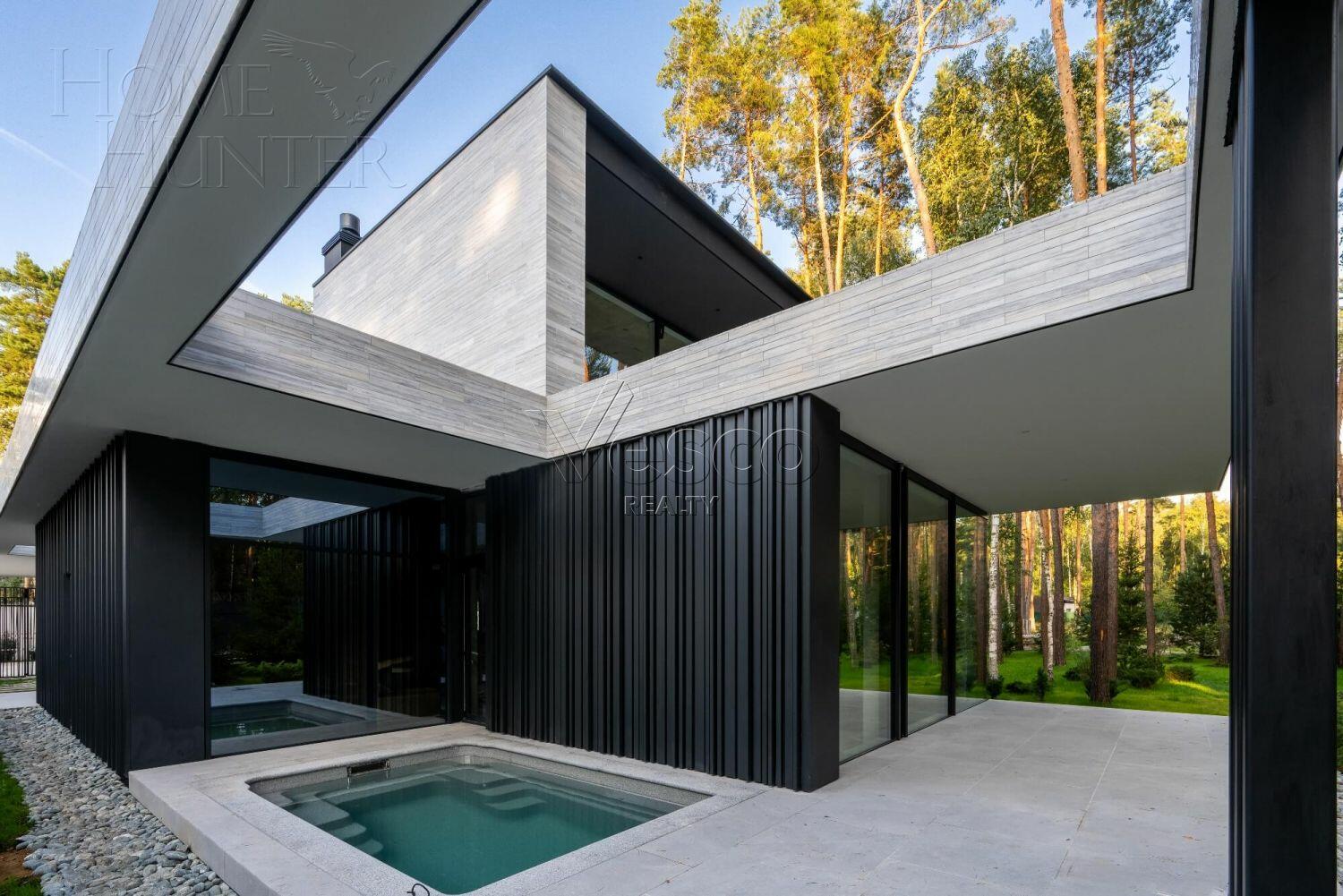 2-этажный коттедж 1 050 м² без отделки