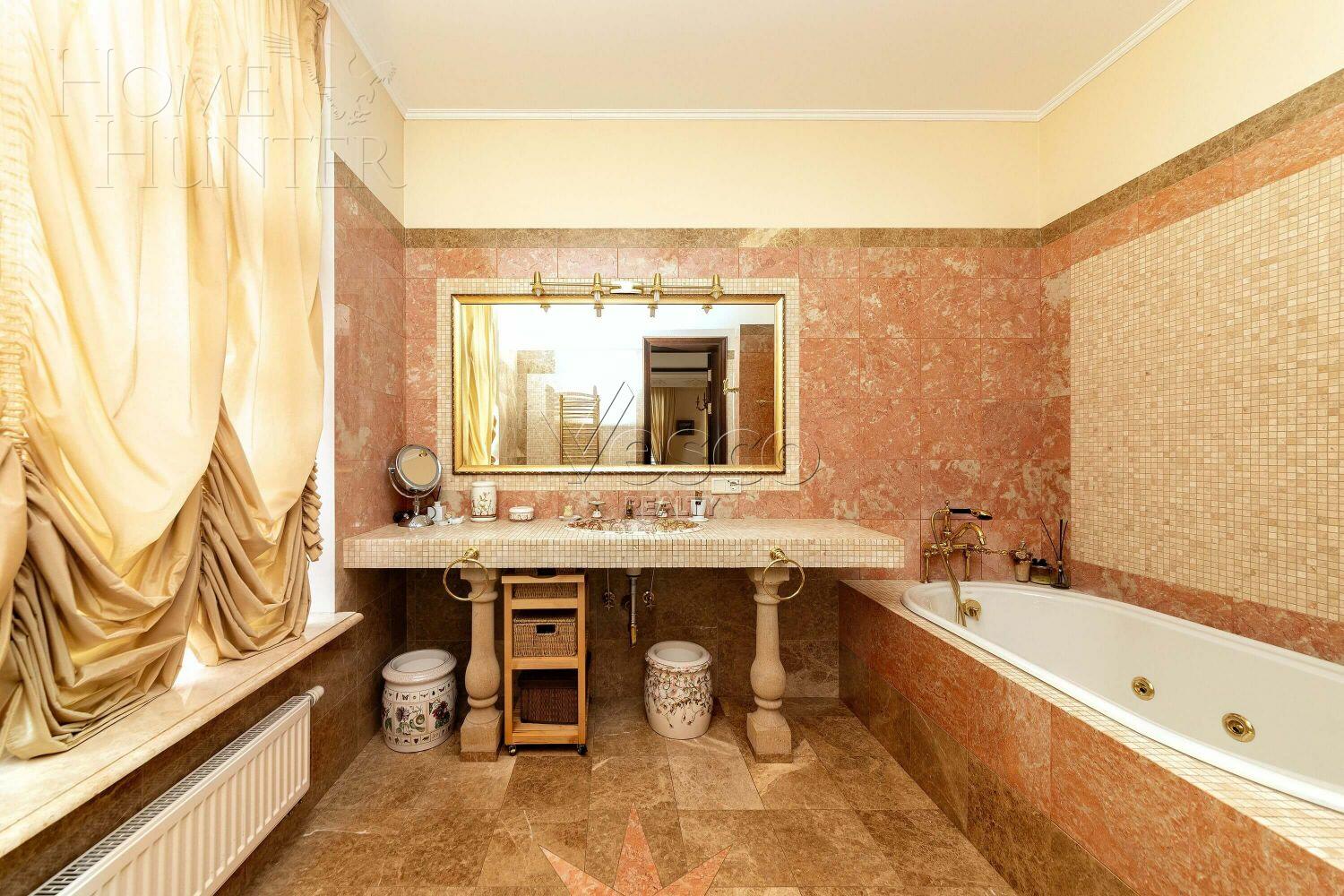 2-этажный коттедж 980 м² с отделкой