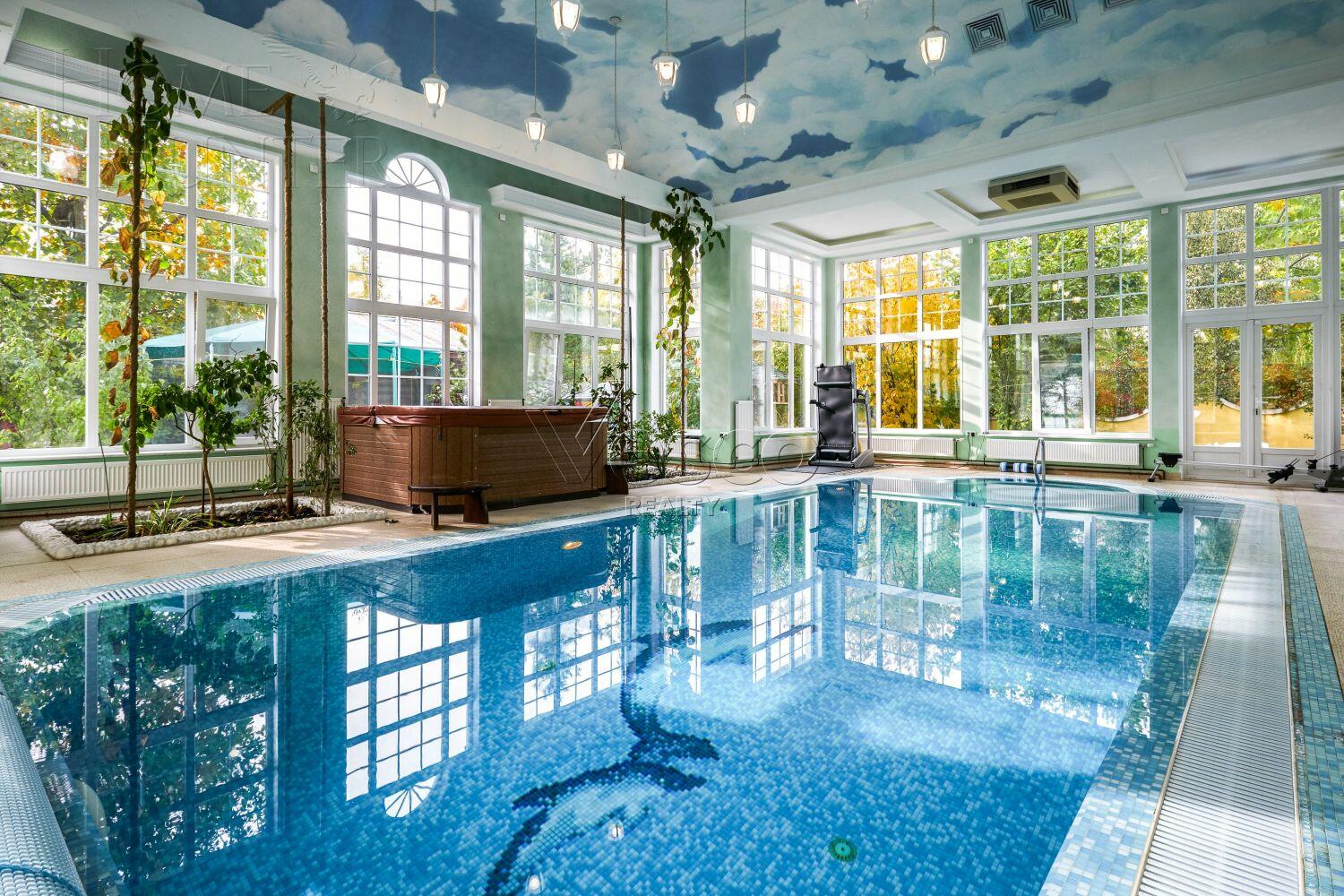 2-этажный коттедж 800 м² с отделкой