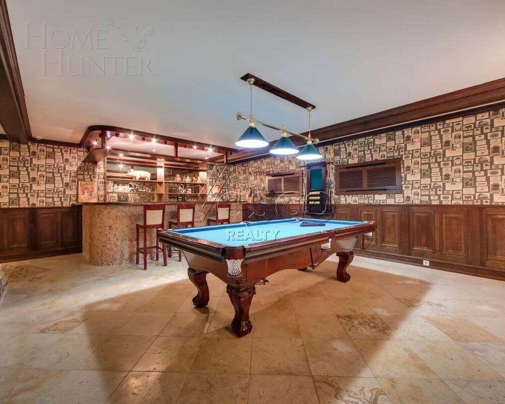 3-этажный коттедж 1 450 м² с отделкой