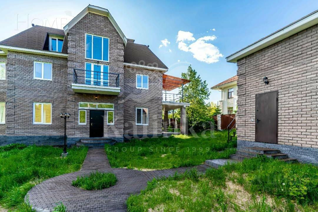 3-этажный коттедж 372 м² с отделкой