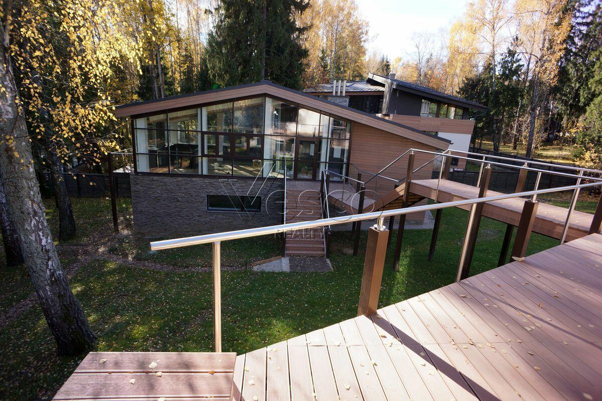 2-этажный коттедж 710 м² с отделкой