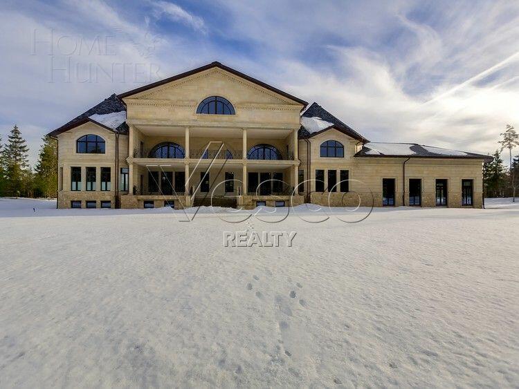 2-этажный коттедж 2 800 м² без отделки