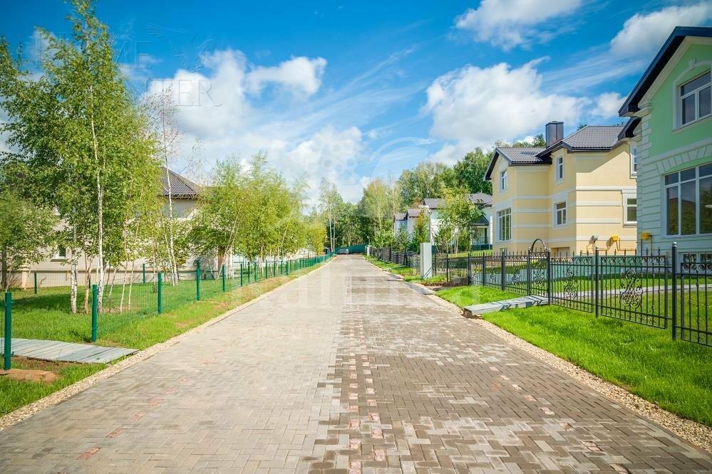 2-этажный коттедж 330 м² без отделки