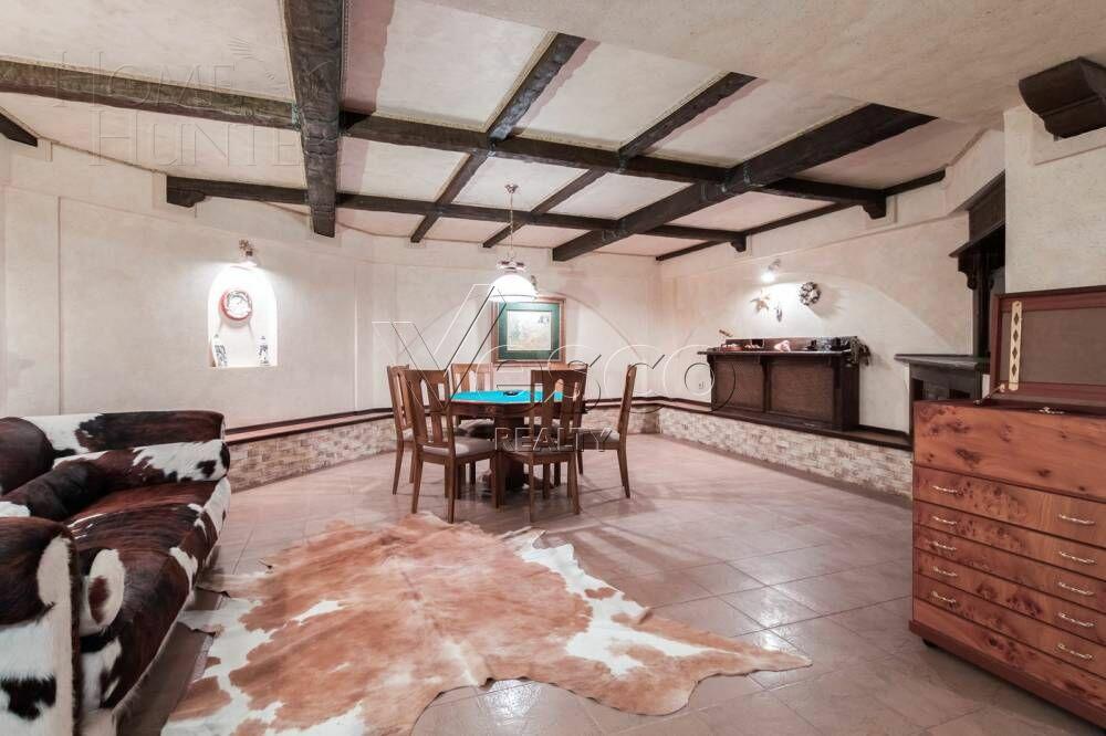 2-этажный коттедж 1 460 м² с отделкой