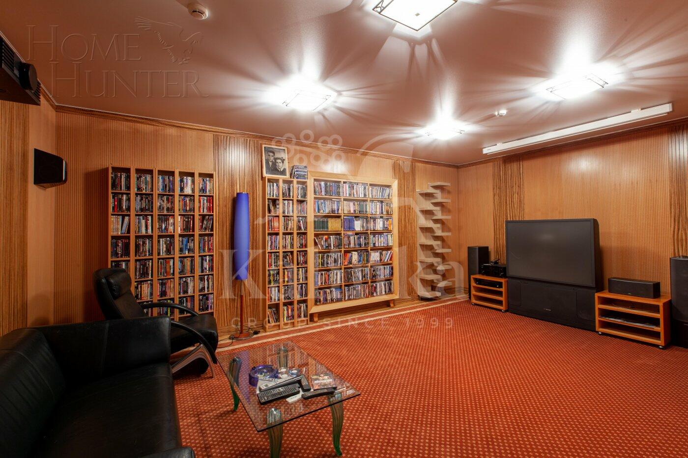 4-этажный коттедж 970 м² с отделкой