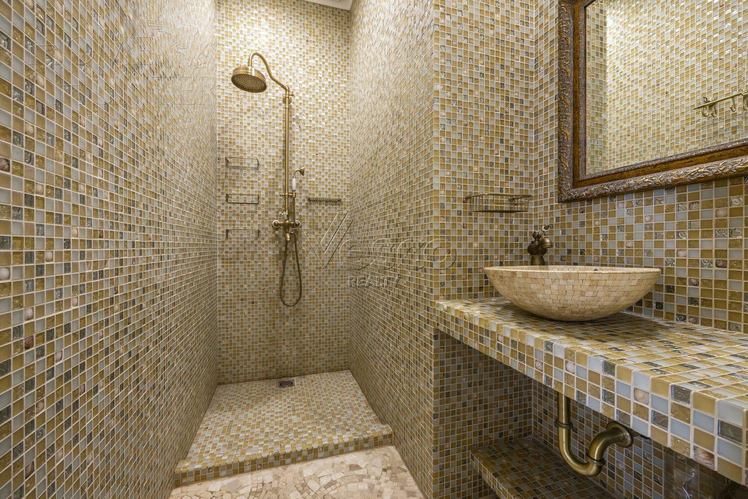 2-этажный коттедж 270 м² с отделкой