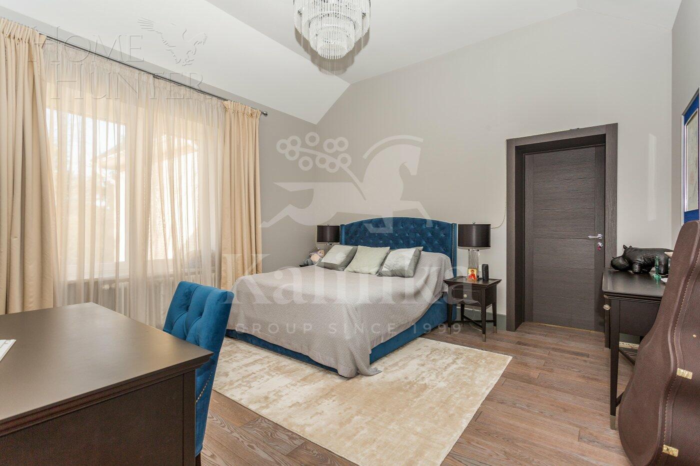 3-этажный коттедж 580 м² с отделкой