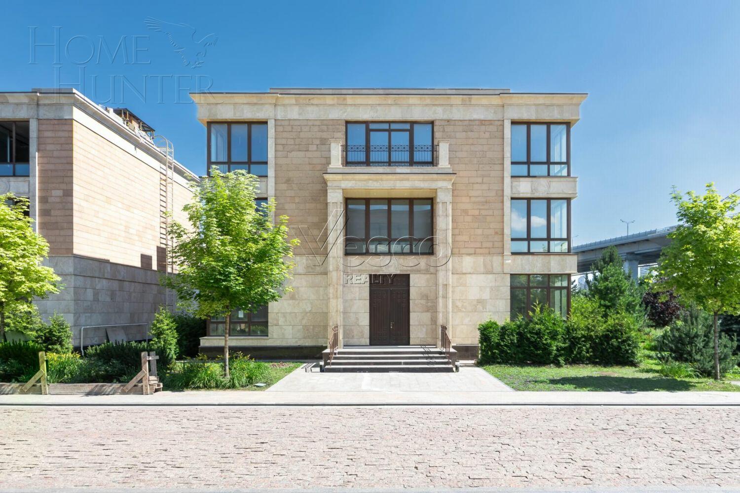 4-УРОВНЕВЫЙ ОСОБНЯК БЕЗ ОТДЕЛКИ 840 М² НА 1 ЭТАЖЕ