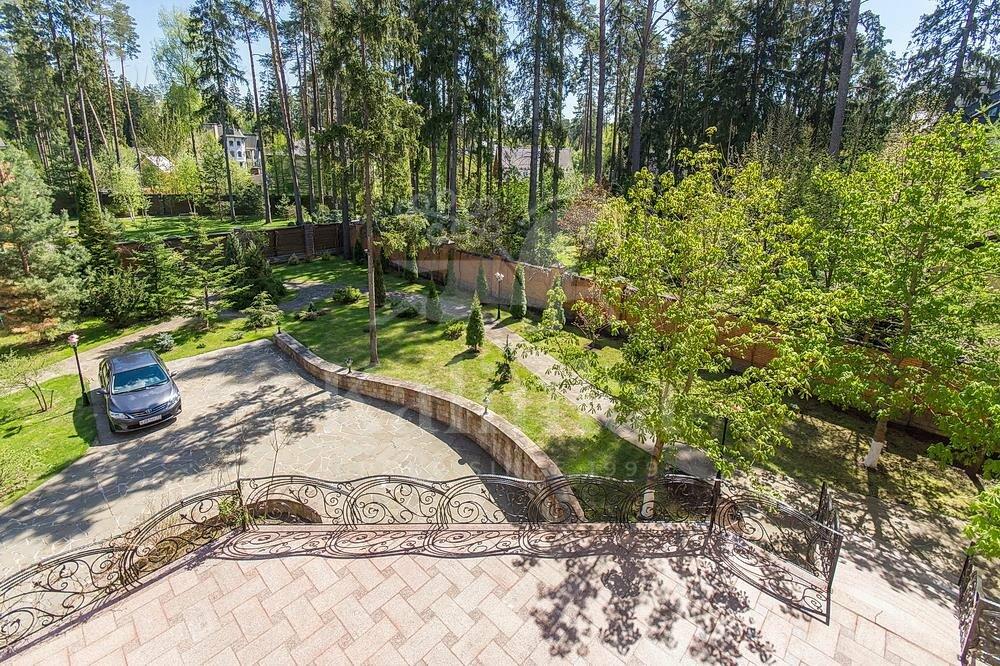 4-этажный коттедж 1 000 м² с отделкой