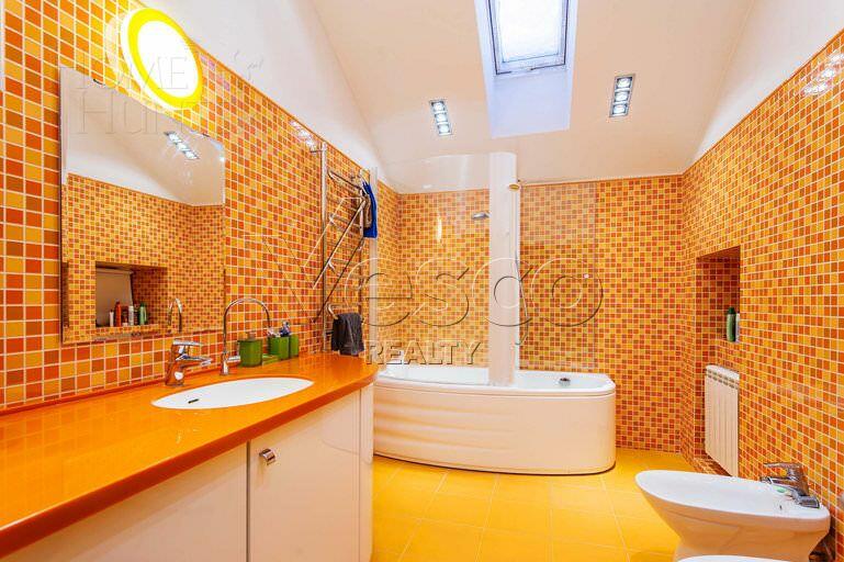 2-этажный коттедж 450 м² с отделкой