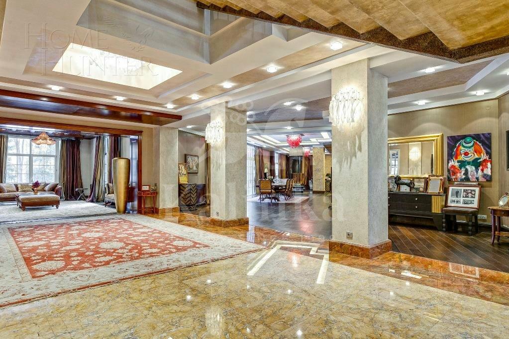 3-этажный коттедж 1 600 м² с отделкой