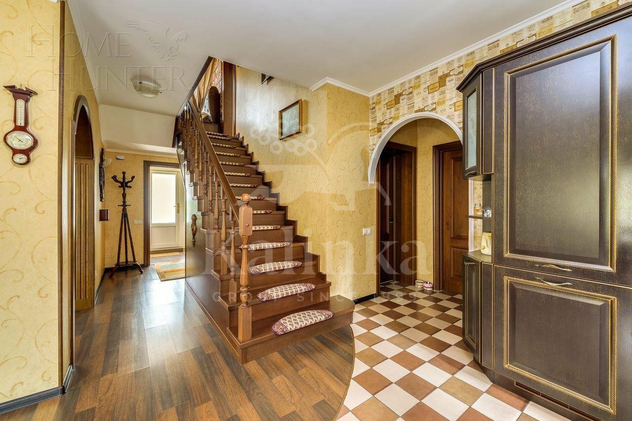 2-этажный коттедж 397 м² с отделкой