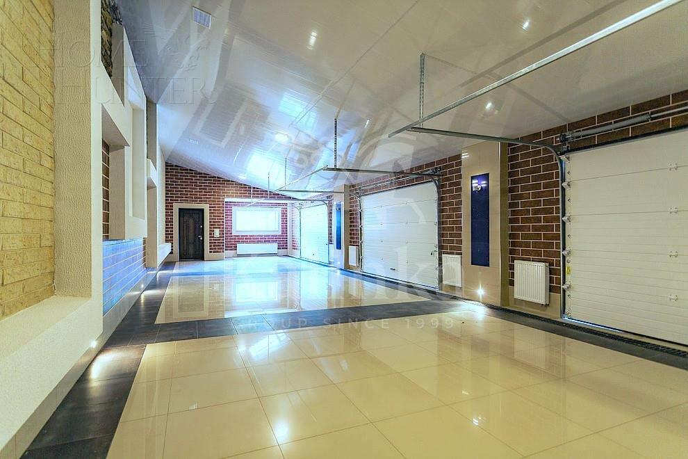 2-этажный таунхаус 630.9 м² с отделкой