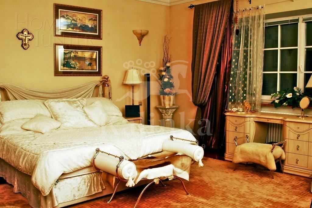 3-этажный коттедж 900 м² с отделкой