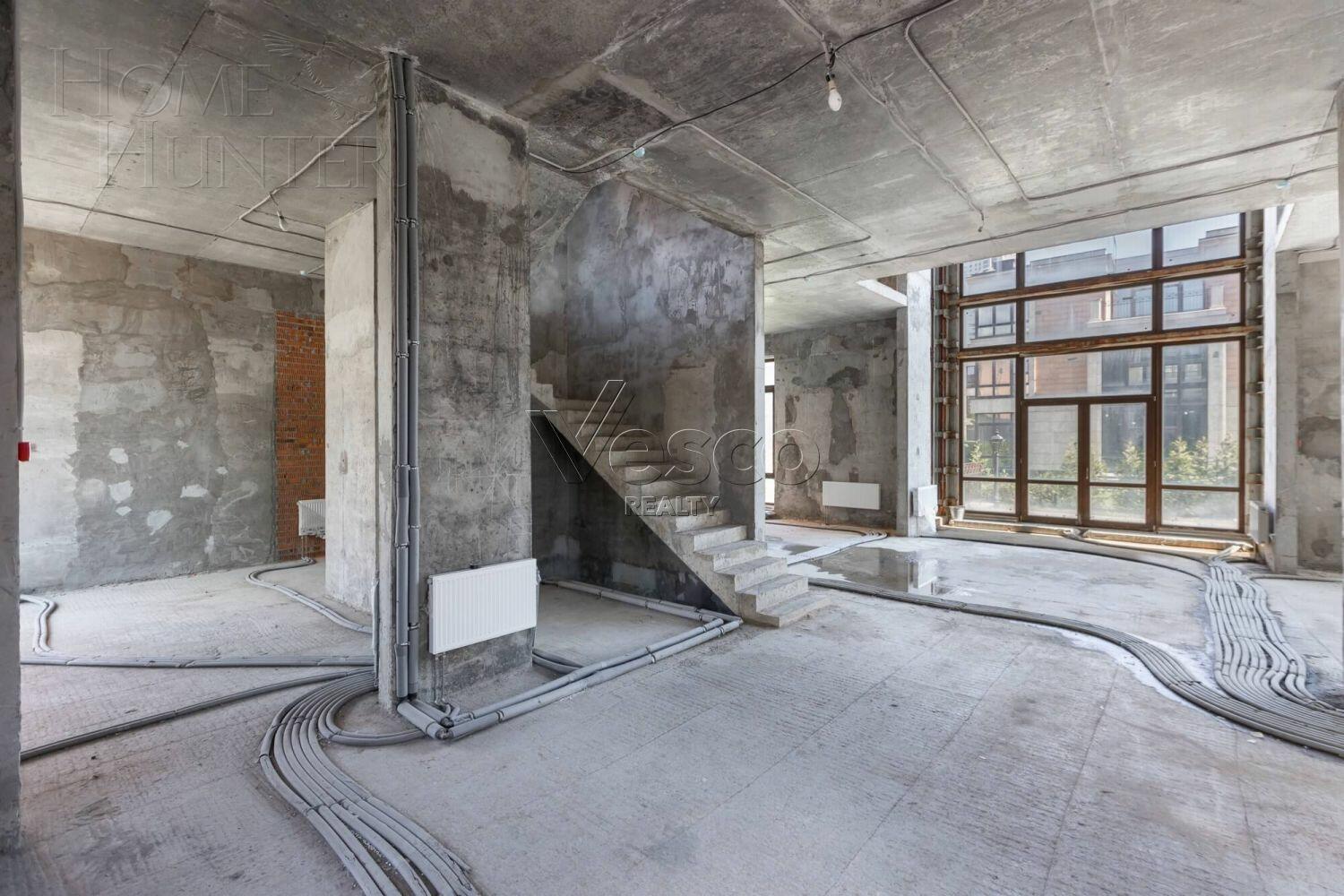 4-УРОВНЕВЫЙ ОСОБНЯК БЕЗ ОТДЕЛКИ 840 М² НА 1 ЭТАЖЕ